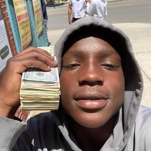 Meet your Posher, Bg